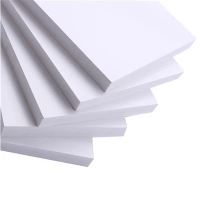 Tấm cửa nhựa PVC trắng cho cửa phòng tắm